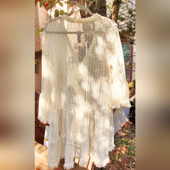 Elegant Cover-Up Resort-Ready Dress - Picture 2 of 4